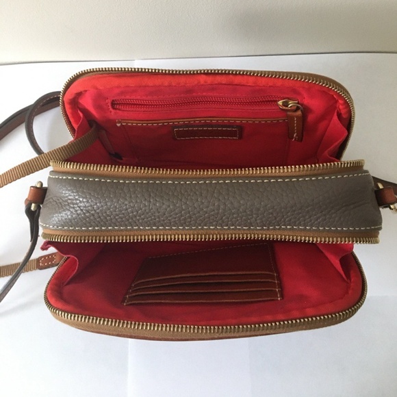 Dooney & Bourke Camera Crossbody Compact Taupe Bag - Picture 6 of 7